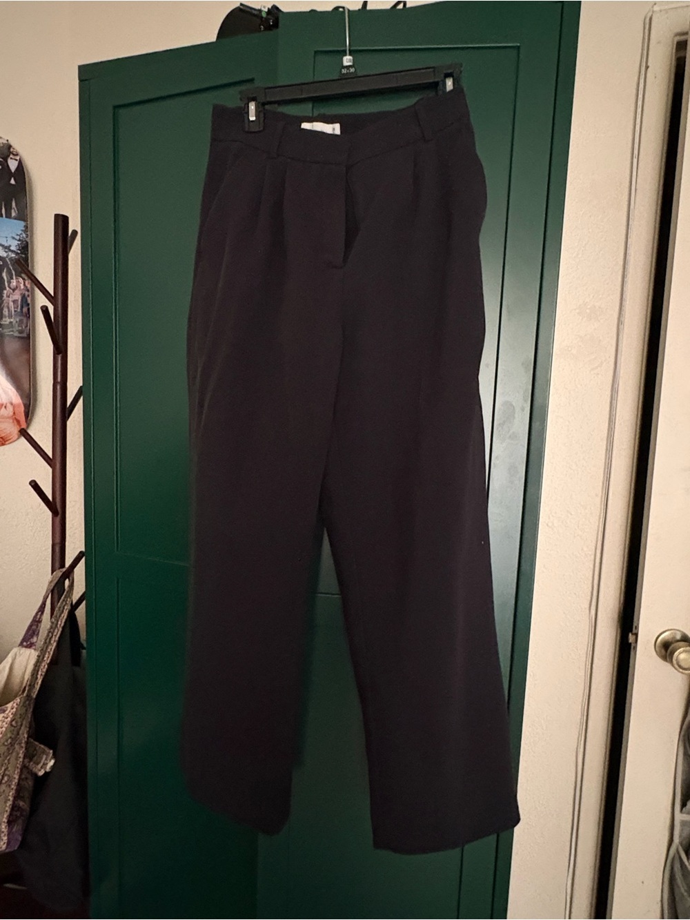 Abercrombie & Fitch Black Pleated pants
